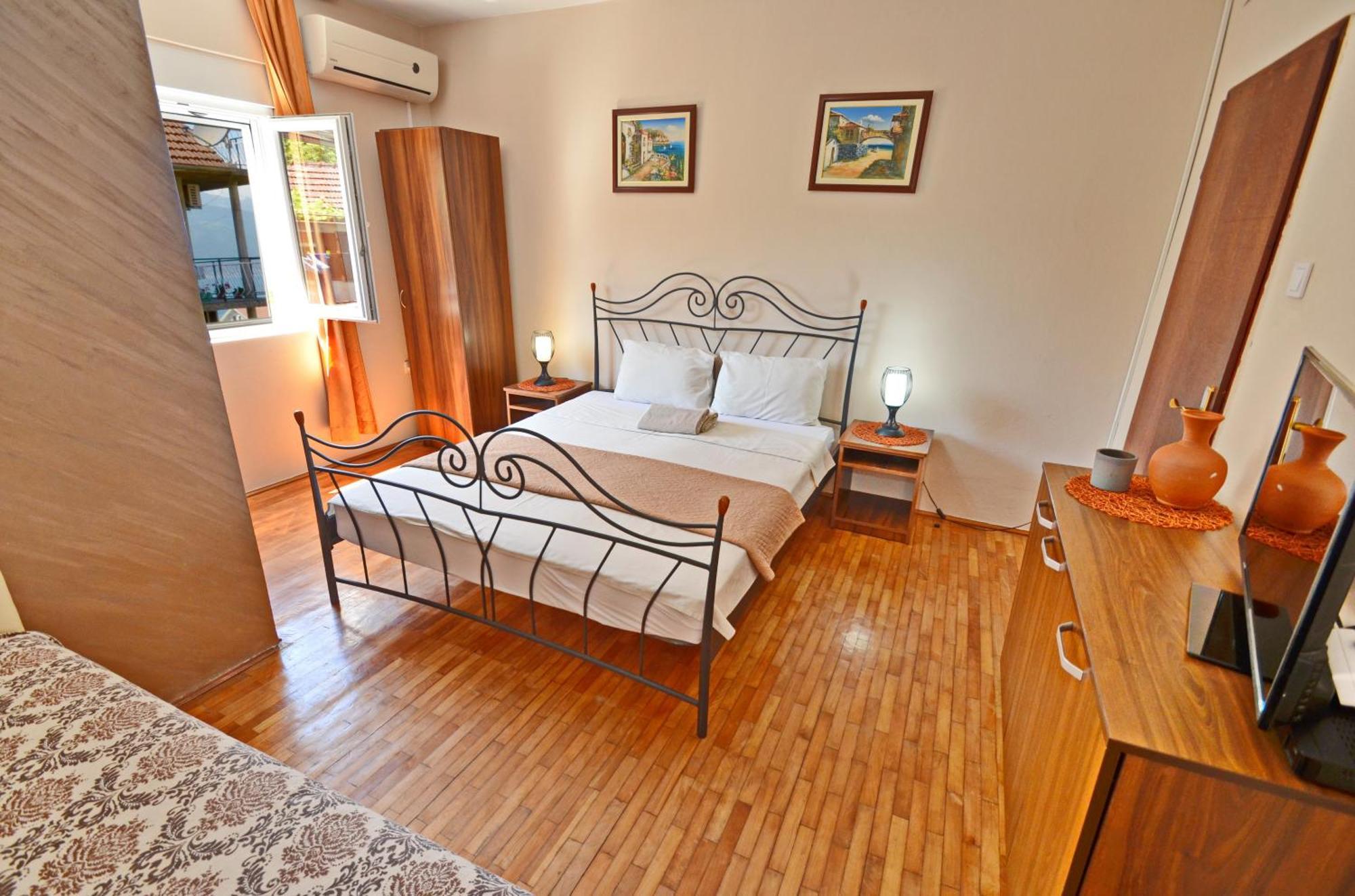 Stradioti Apartments Tivat Exterior photo